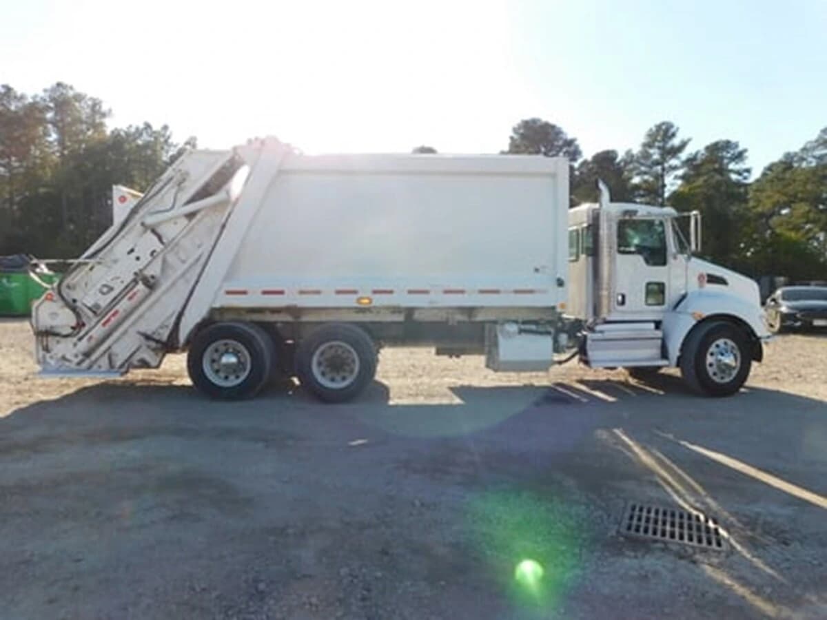 2020 Kenworth T370 — photo 8