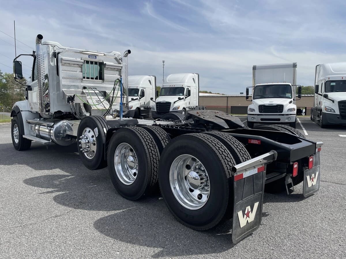 2027 Western Star 49X — photo 24