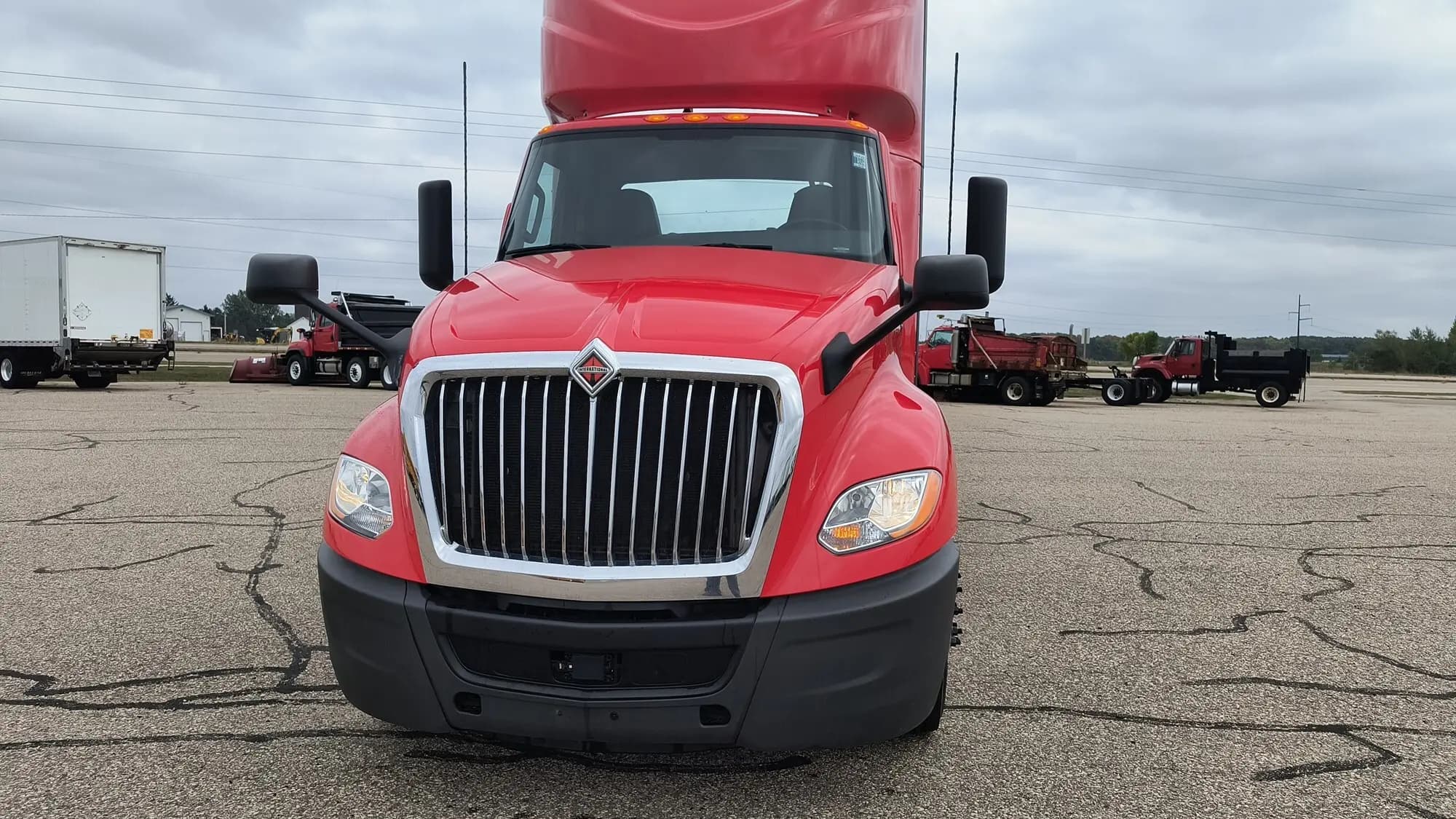 2020 International LT — photo 5