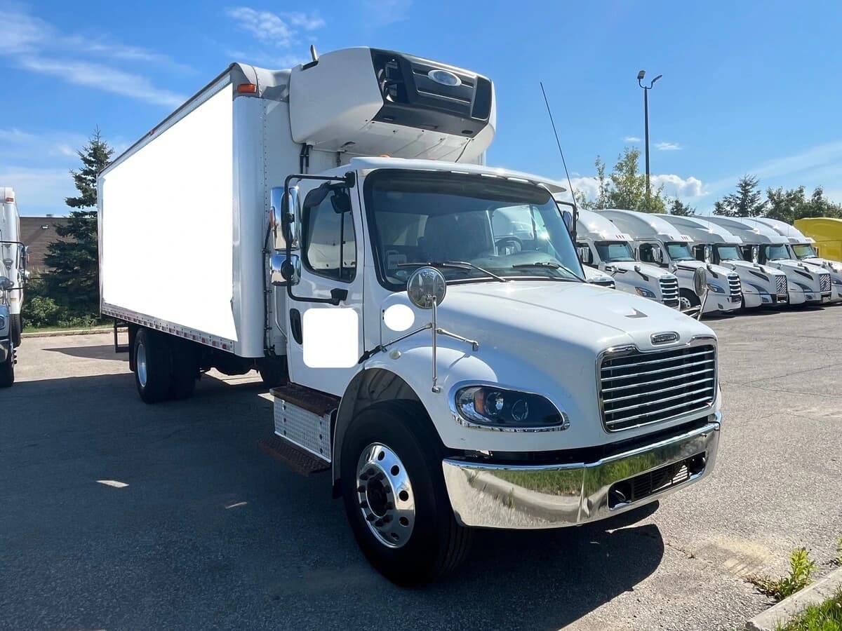 2019 Freightliner M2 106 — photo 2