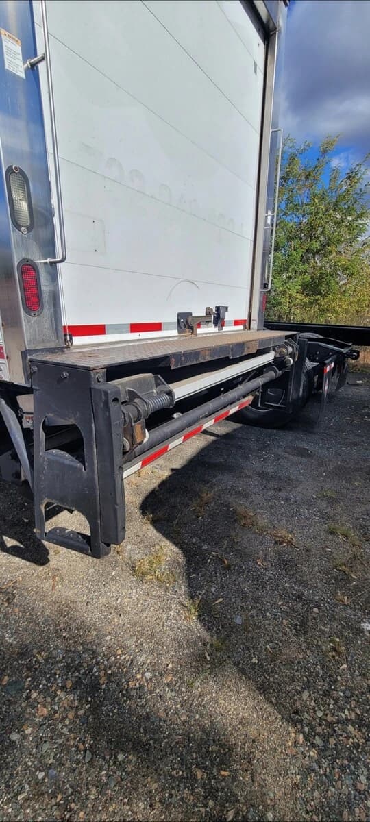 2014 Peterbilt 337 — photo 5