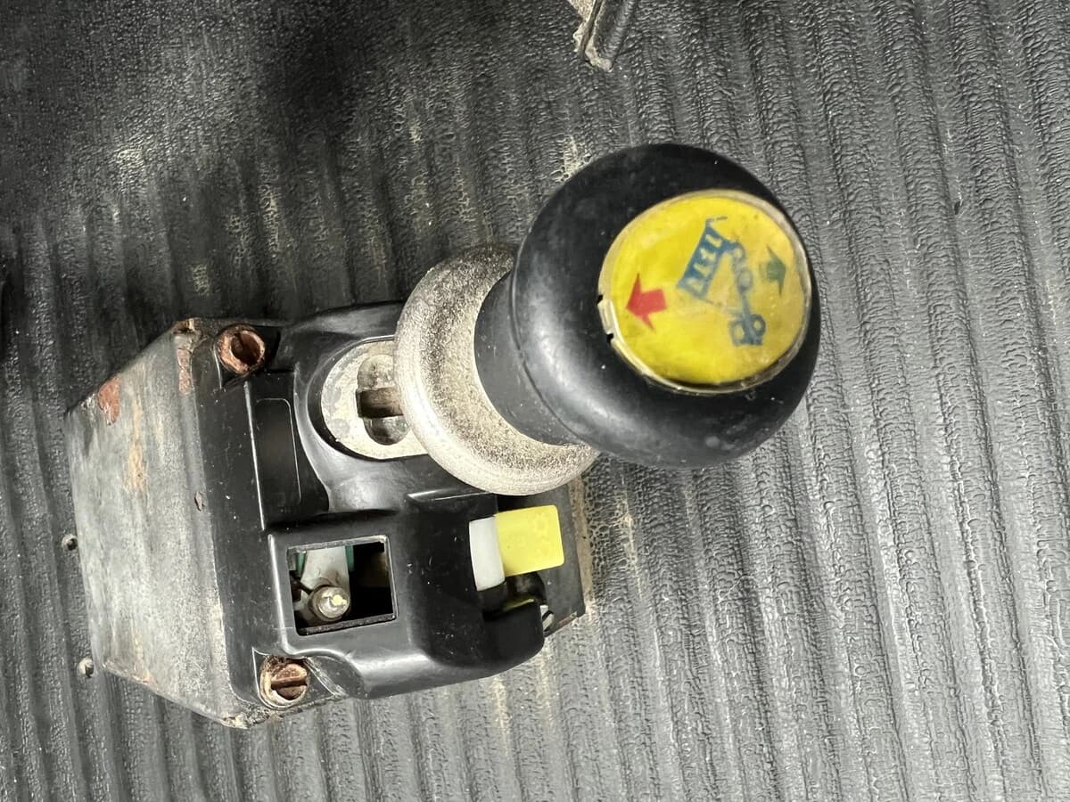 2019 Freightliner 122SD — photo 9