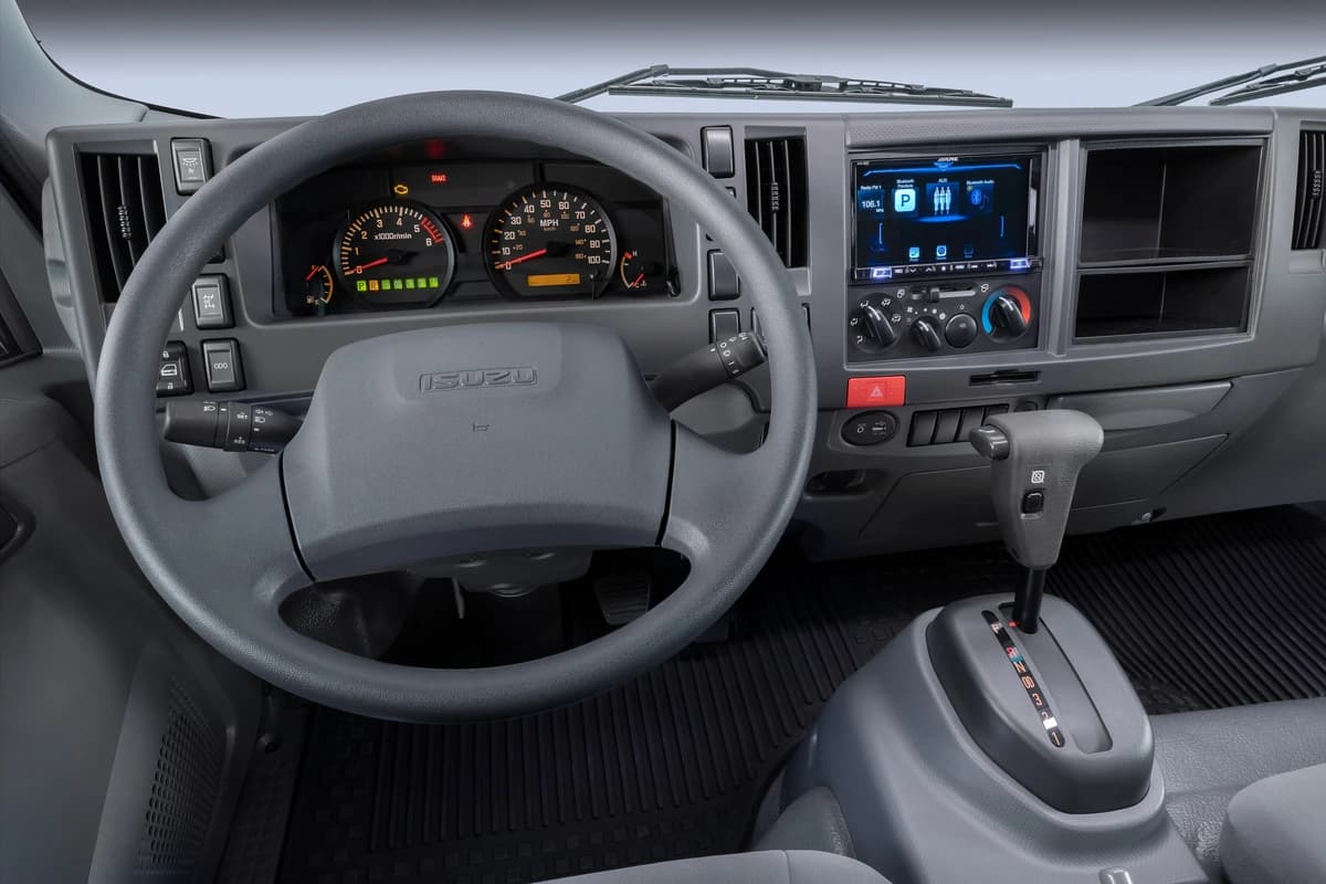 2024 Isuzu NRR — photo 5