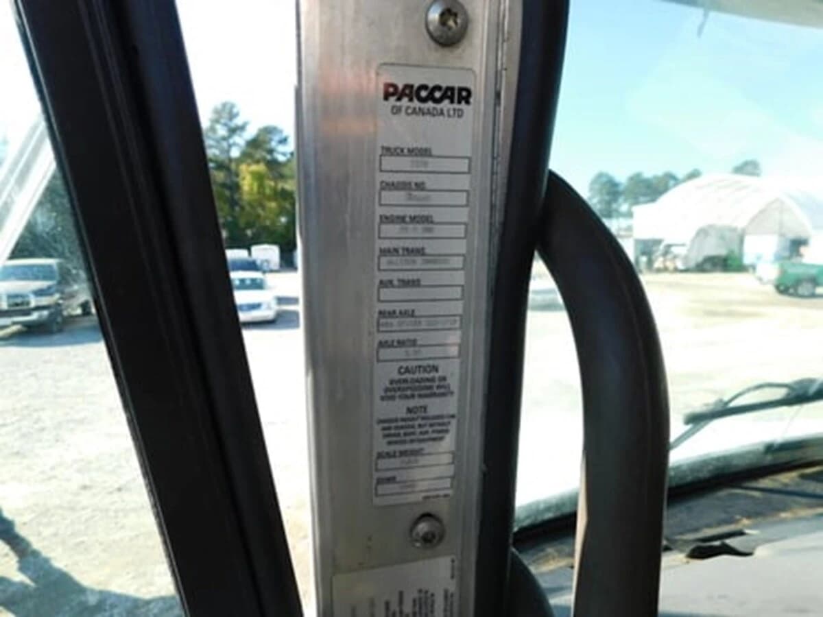 2020 Kenworth T370 — photo 10