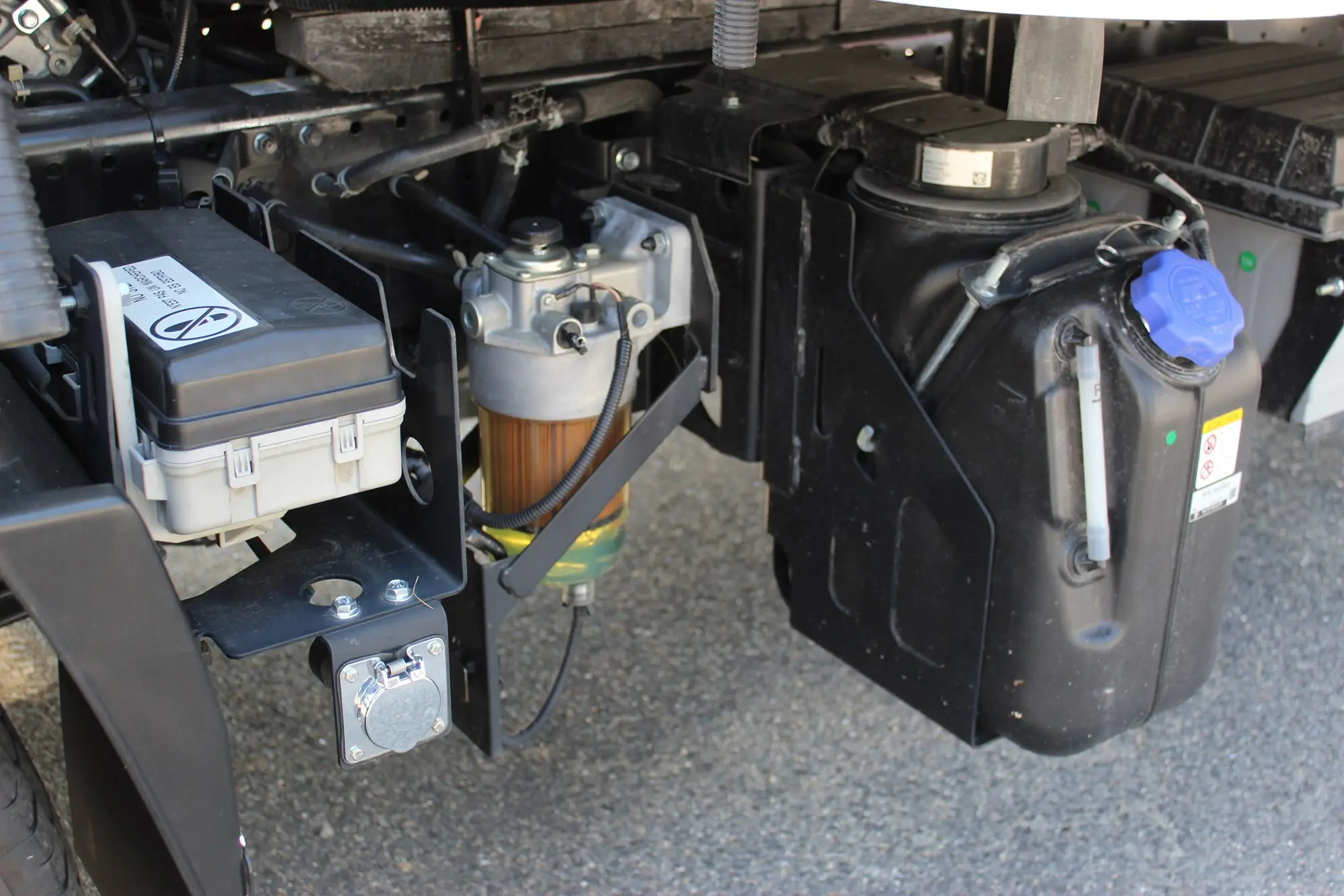 2024 Isuzu NRR — photo 18