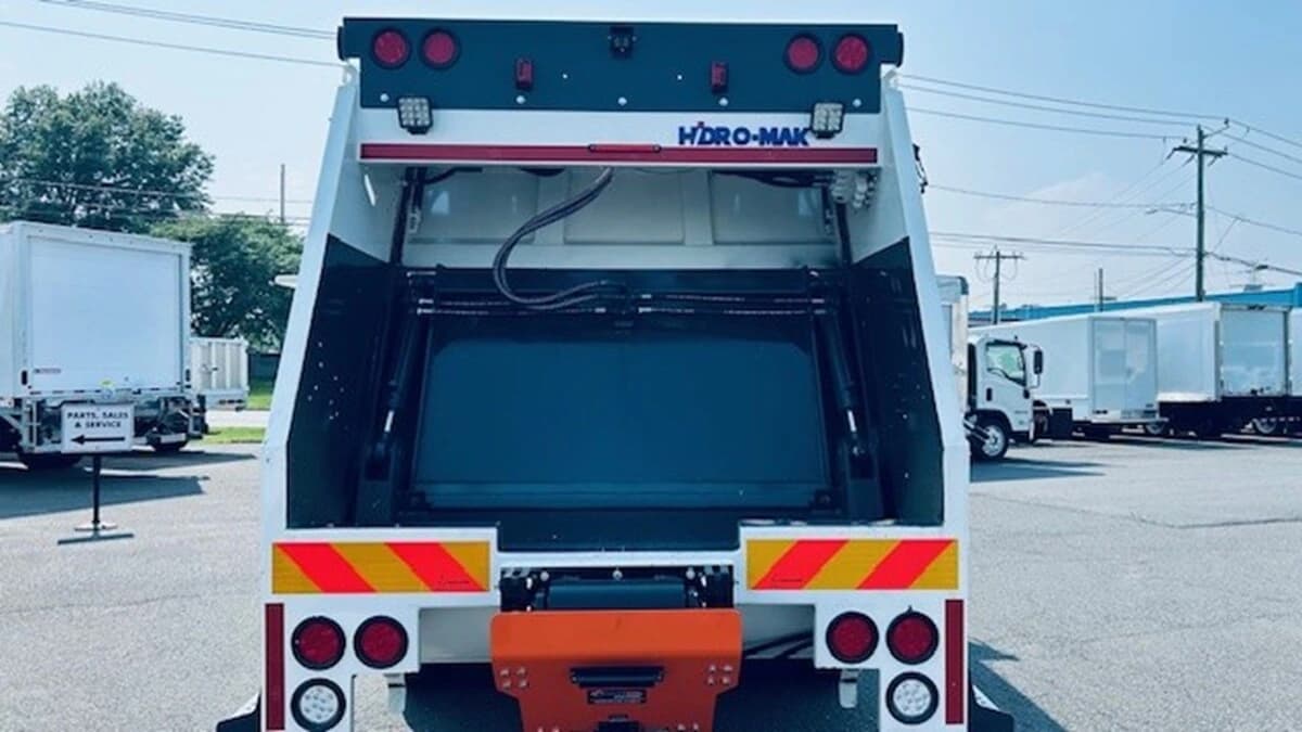 2025 Isuzu NRR — photo 6