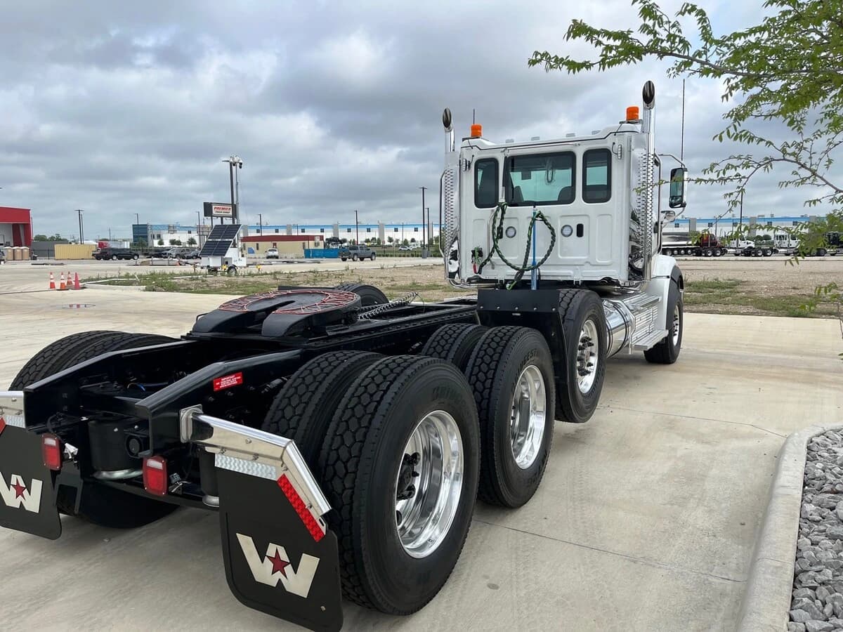 2027 Western Star 49X — photo 5