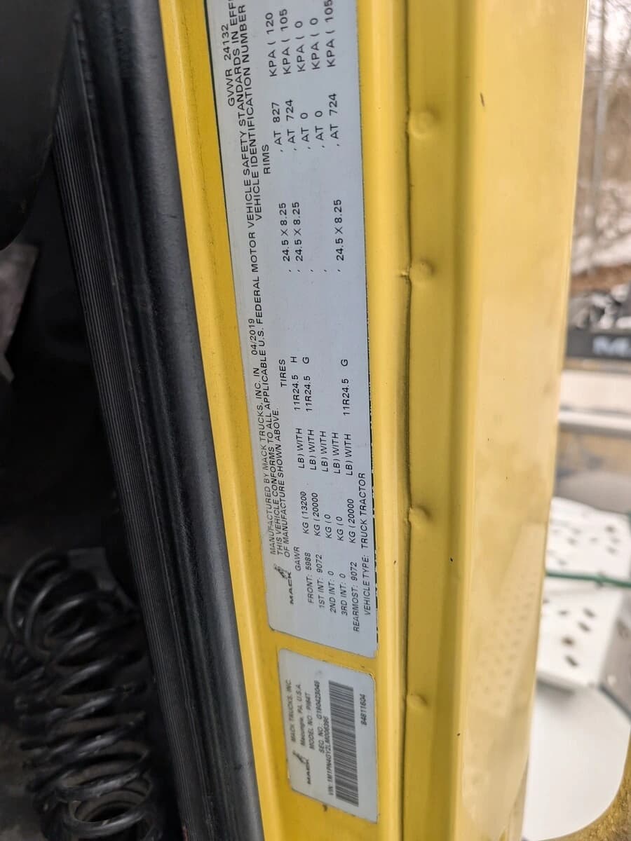 2020 Mack Pinnacle — photo 21