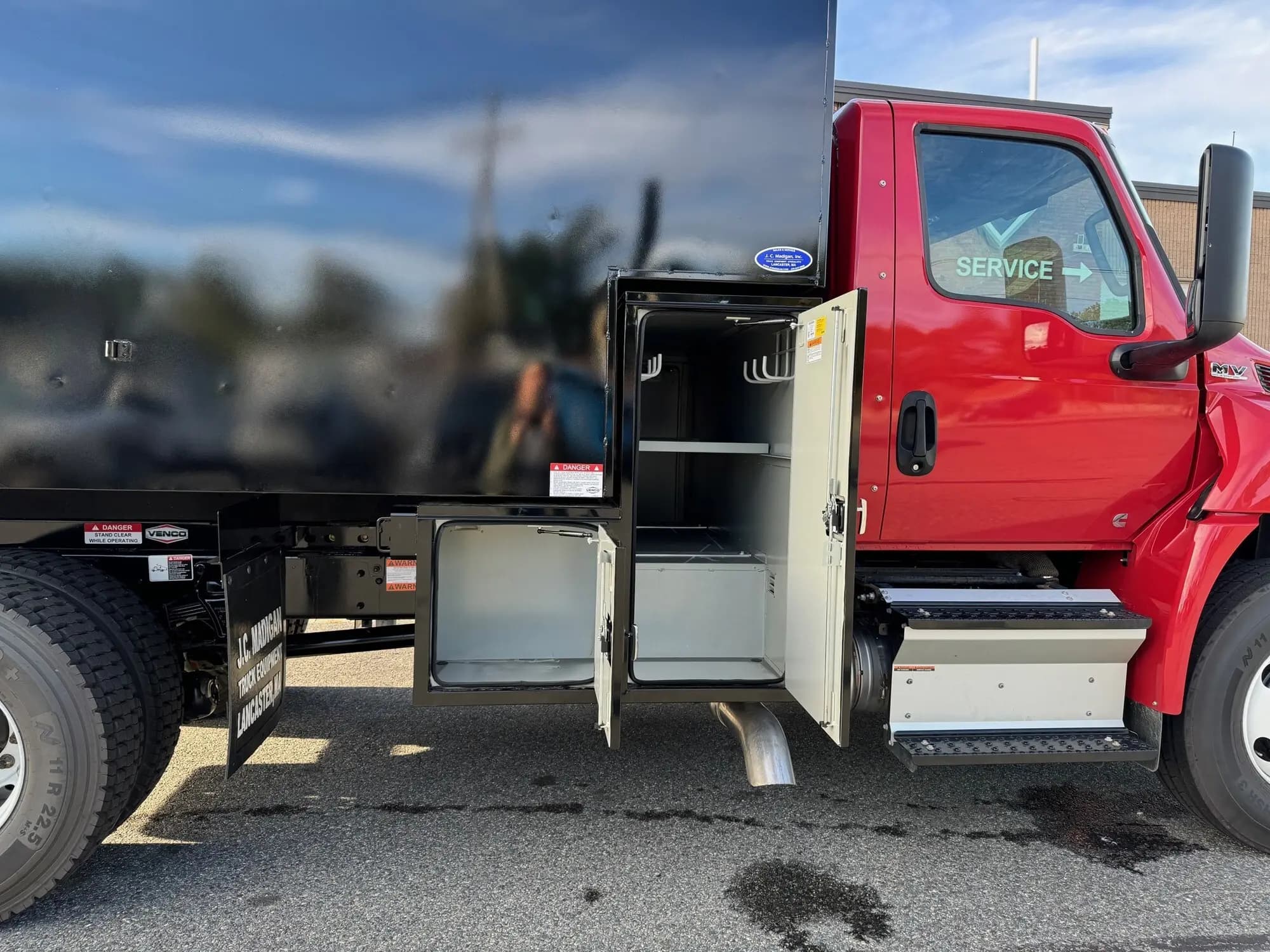 2025 International MV — photo 10