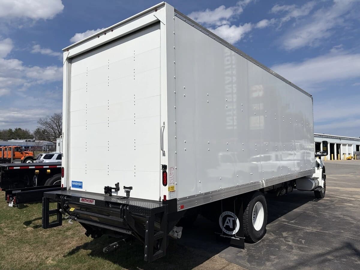 2025 International MV — photo 3