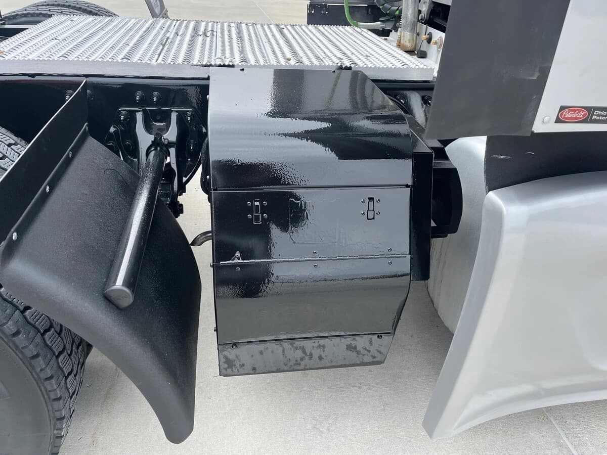 2023 Peterbilt 579 — photo 5