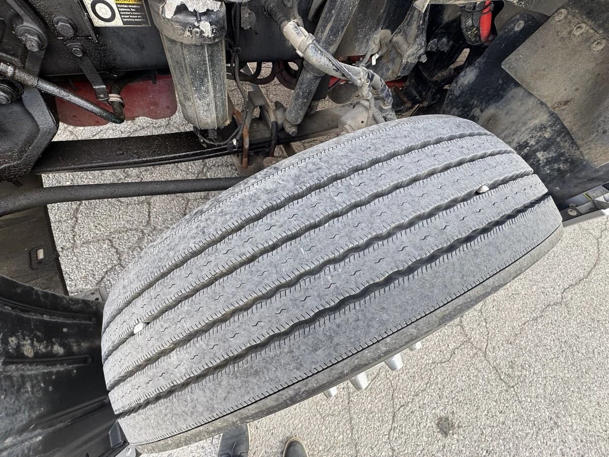 2023 Kenworth T680 — photo 16