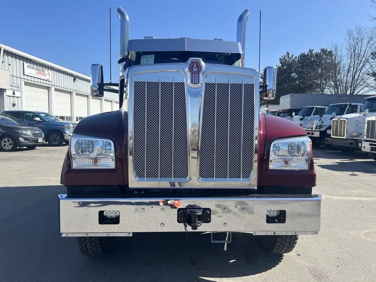 2024 Kenworth W900 — photo 4