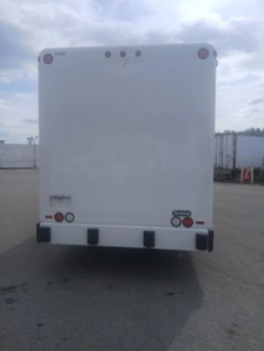 2020 Peterbilt 337 — photo 4