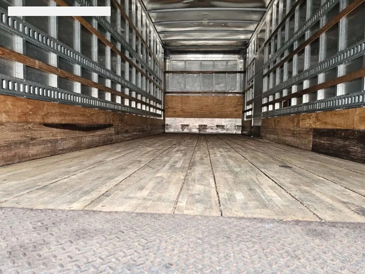 2019 Freightliner M2 106 — photo 8