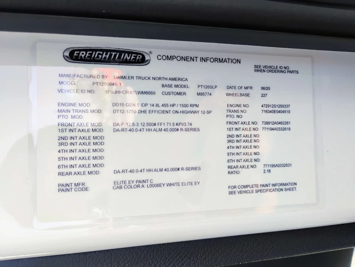 2026 Freightliner Cascadia — photo 26