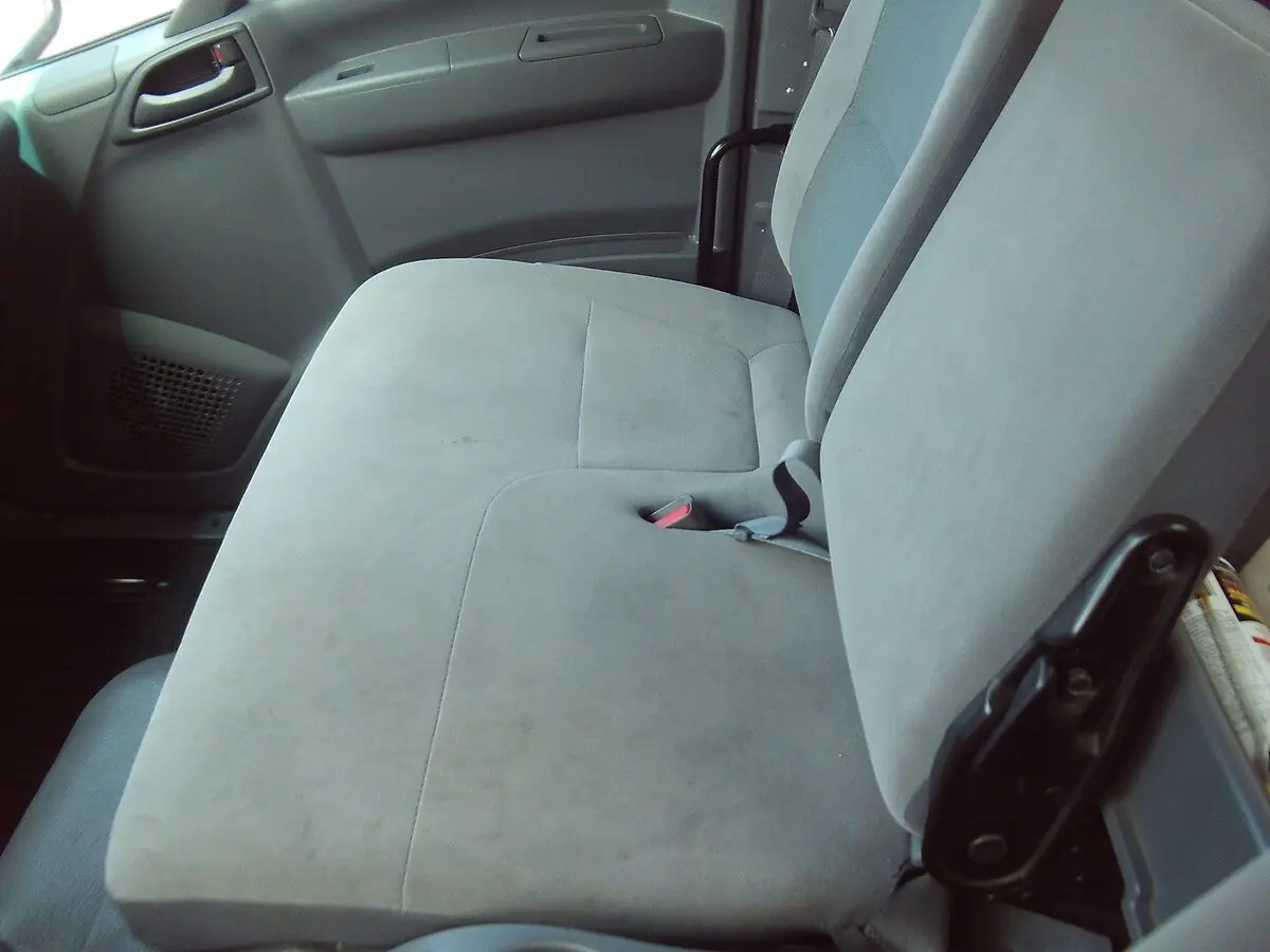 2018 Isuzu NPR — photo 5