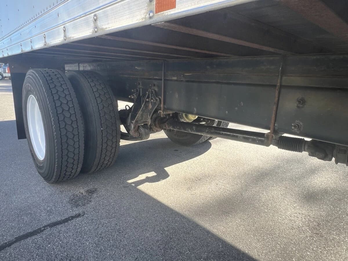 2015 International 4300 — photo 8