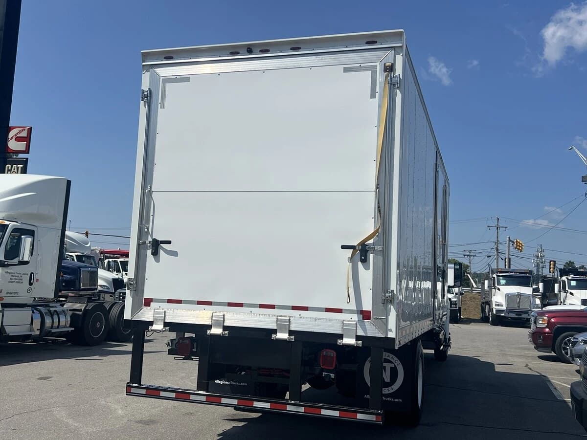 2025 International MV — photo 8