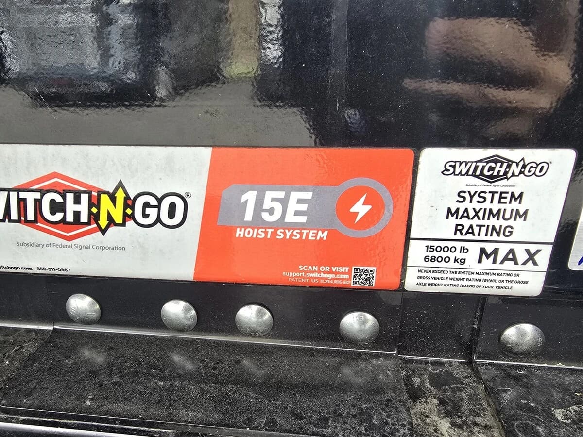 2026 Isuzu NRR — photo 9