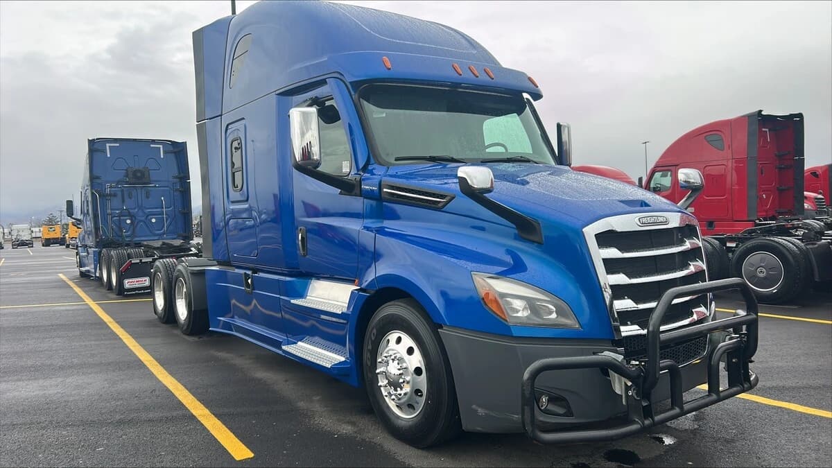 2024 Freightliner Cascadia — photo 4