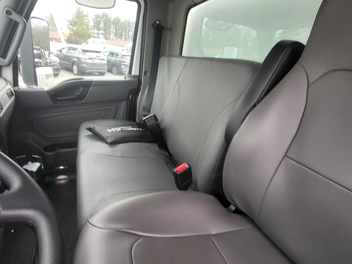 2025 International MV — photo 13