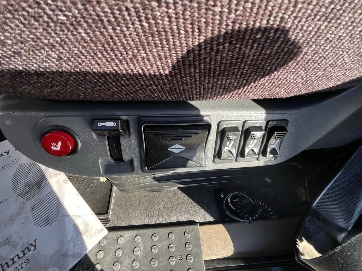 2012 Freightliner Cascadia — photo 19