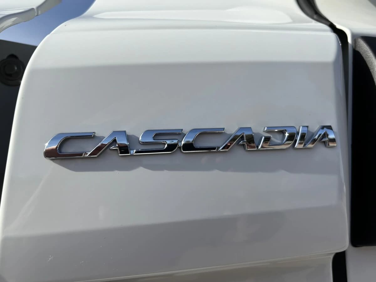 2026 Freightliner Cascadia — photo 16