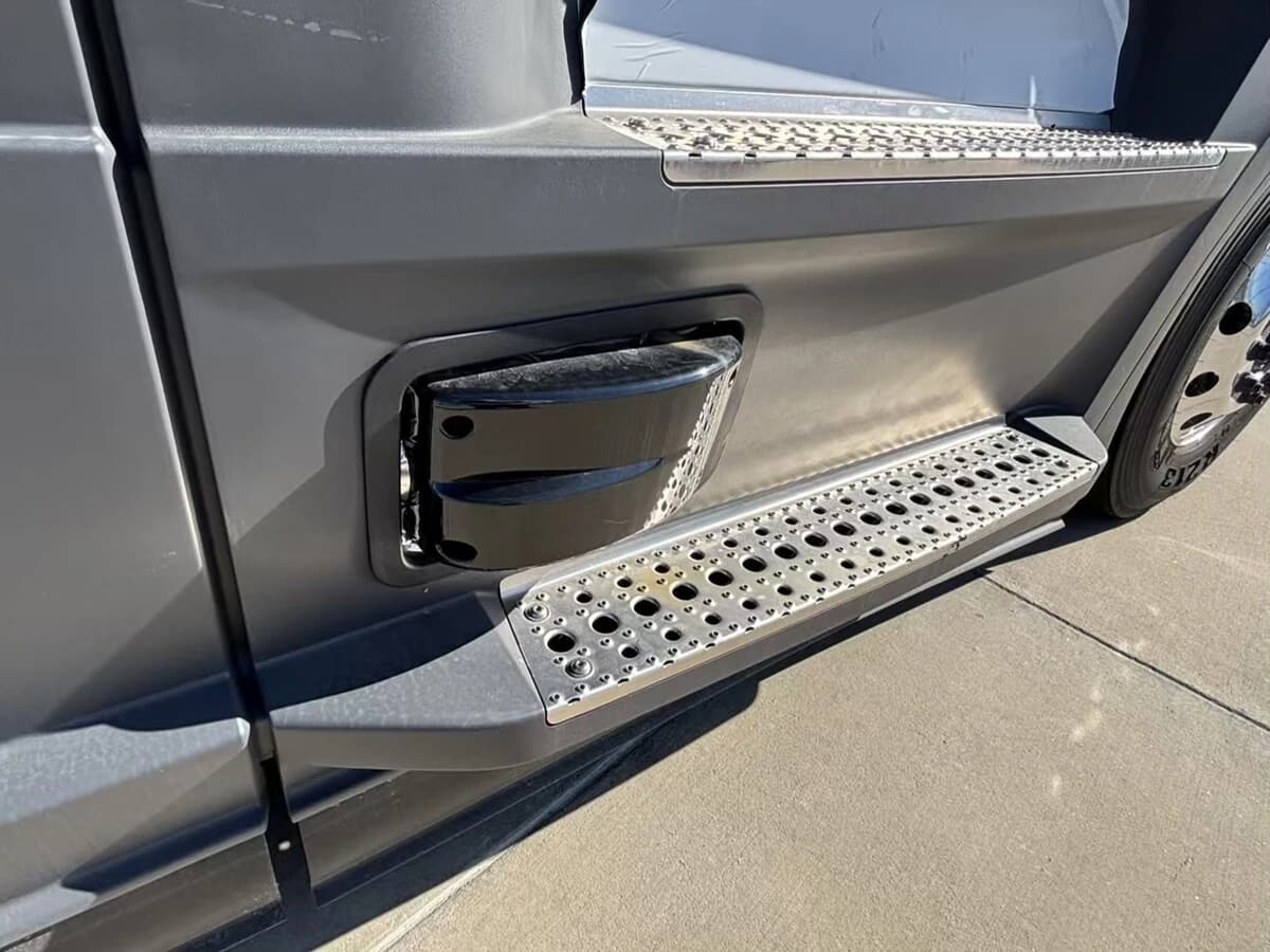 2026 Freightliner Cascadia — photo 7