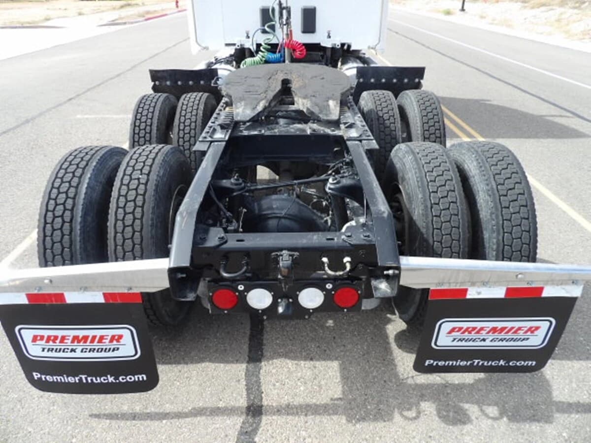 2022 Kenworth T680 — photo 11