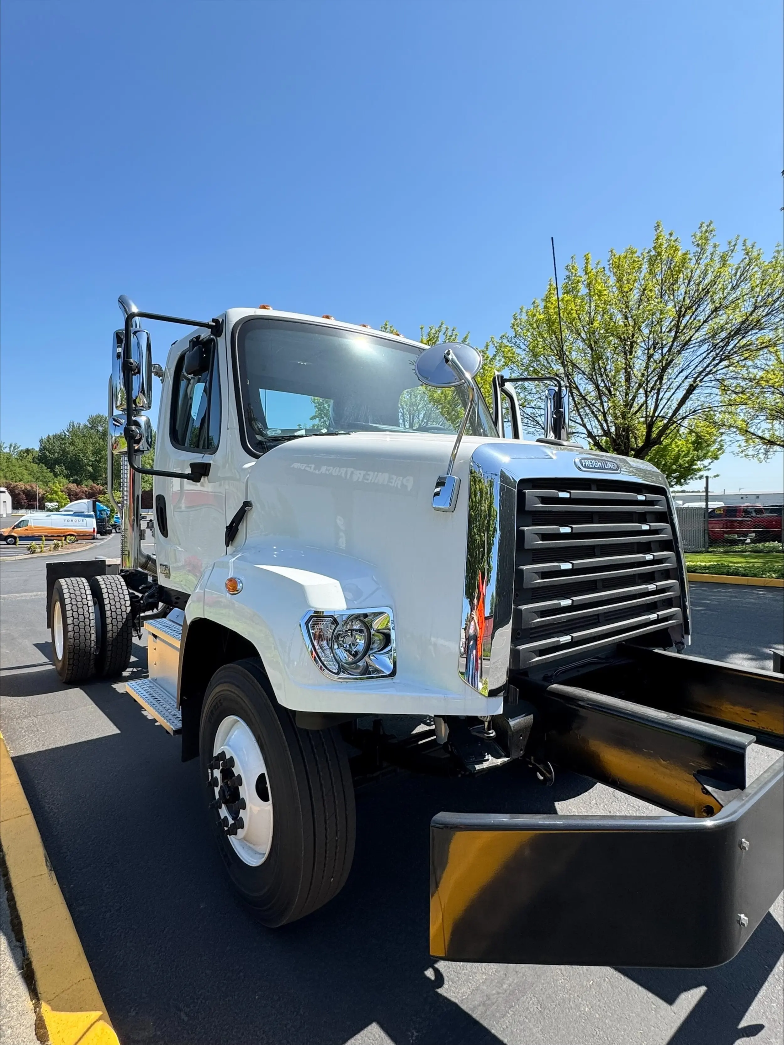 2025 Freightliner 108SD — photo 5