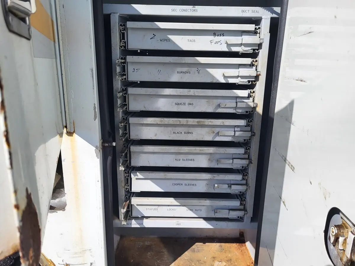 2010 International 4300 — photo 43