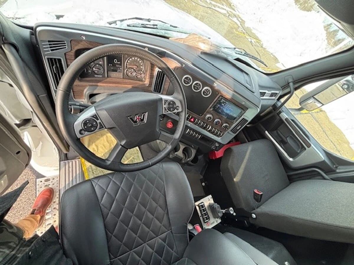 2026 Western Star 49X — photo 18