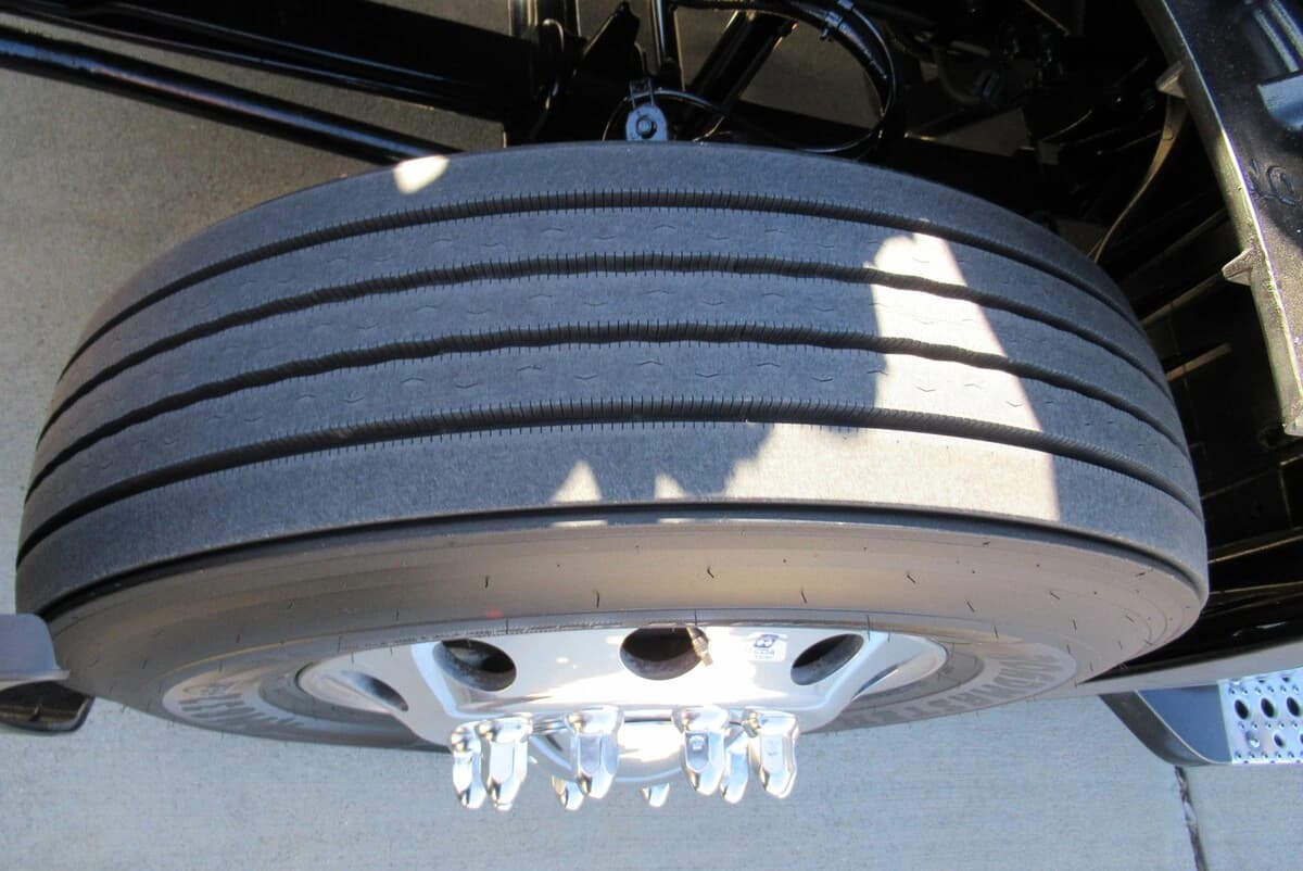 2025 Freightliner Cascadia — photo 19