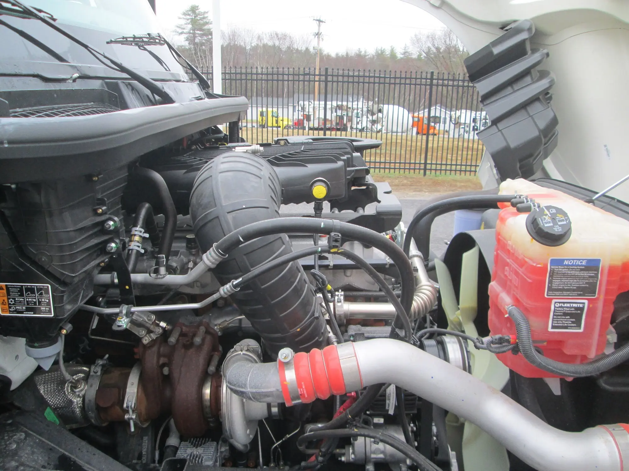 2025 International LT — photo 7