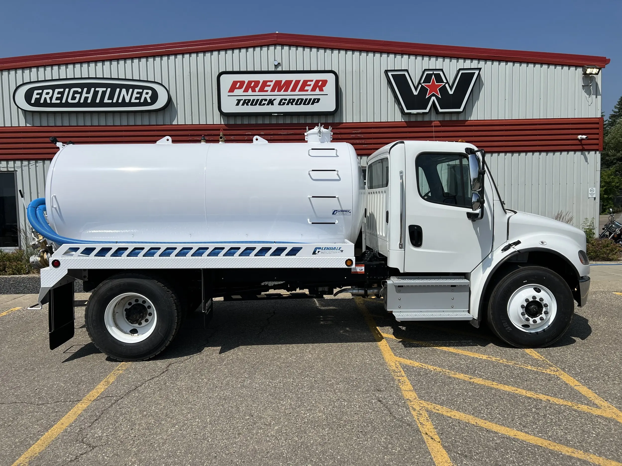 2026 Freightliner M2 106 — photo 3