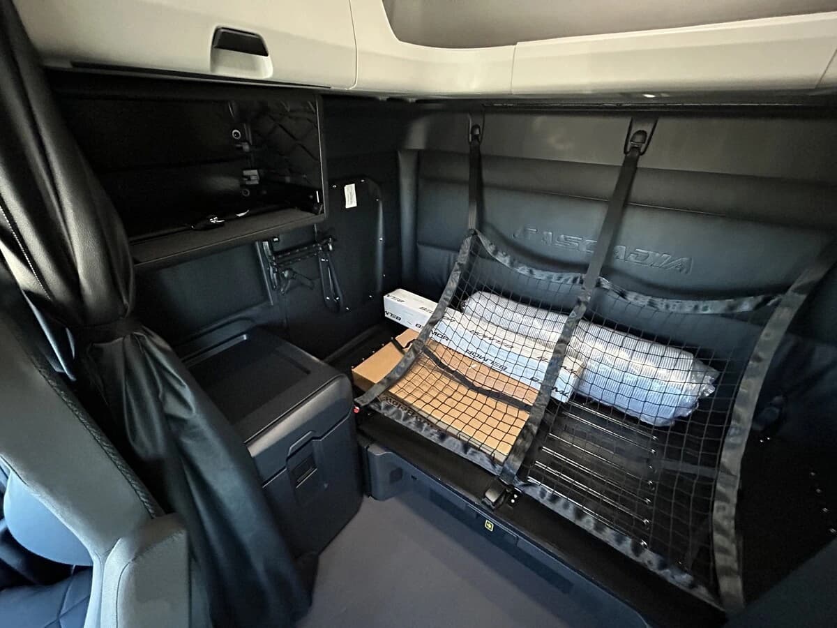 2026 Freightliner Cascadia — photo 14