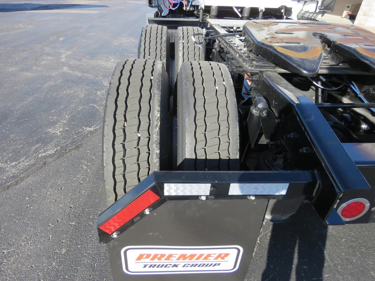 2026 Freightliner Cascadia — photo 5