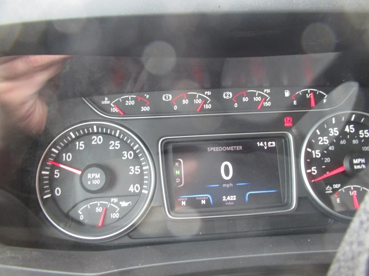 2025 International MV — photo 24