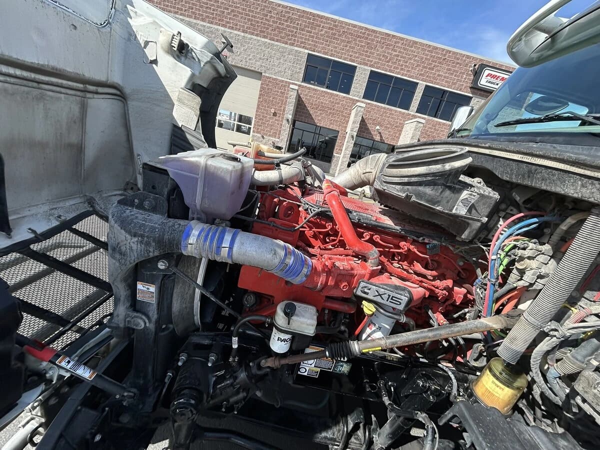 2022 Peterbilt 579 — photo 26