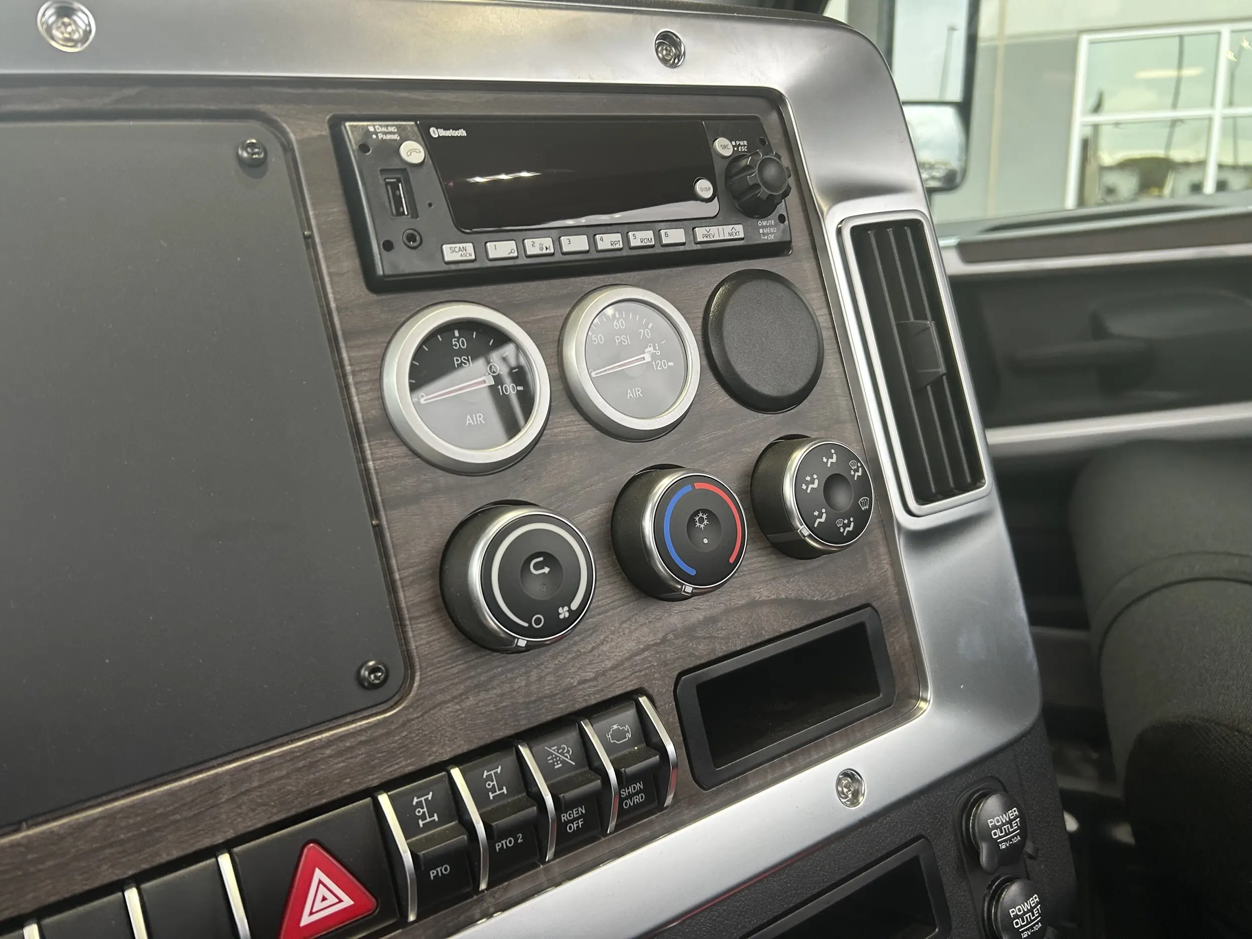 2026 Western Star 49X — photo 16