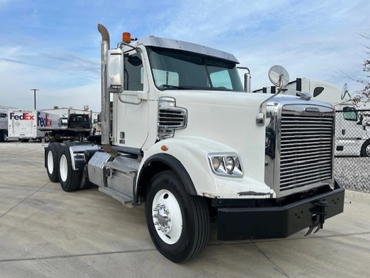 2021 Freightliner 122SD — photo 6