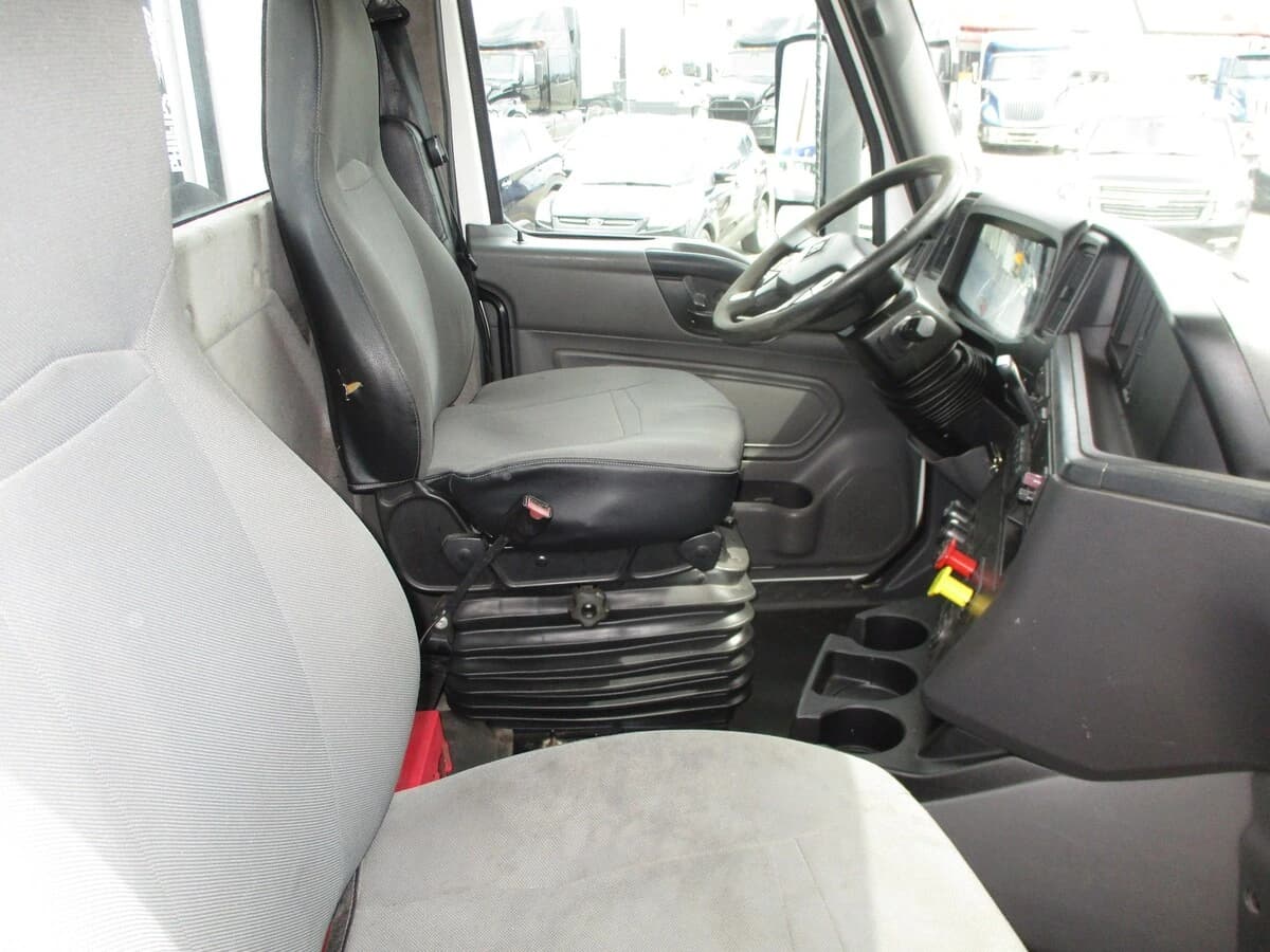 2019 International LT — photo 21