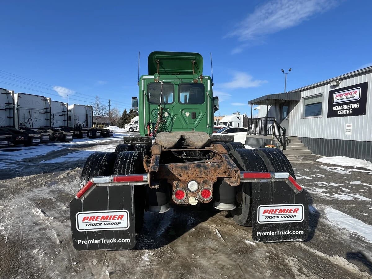 2012 Freightliner Cascadia — photo 8