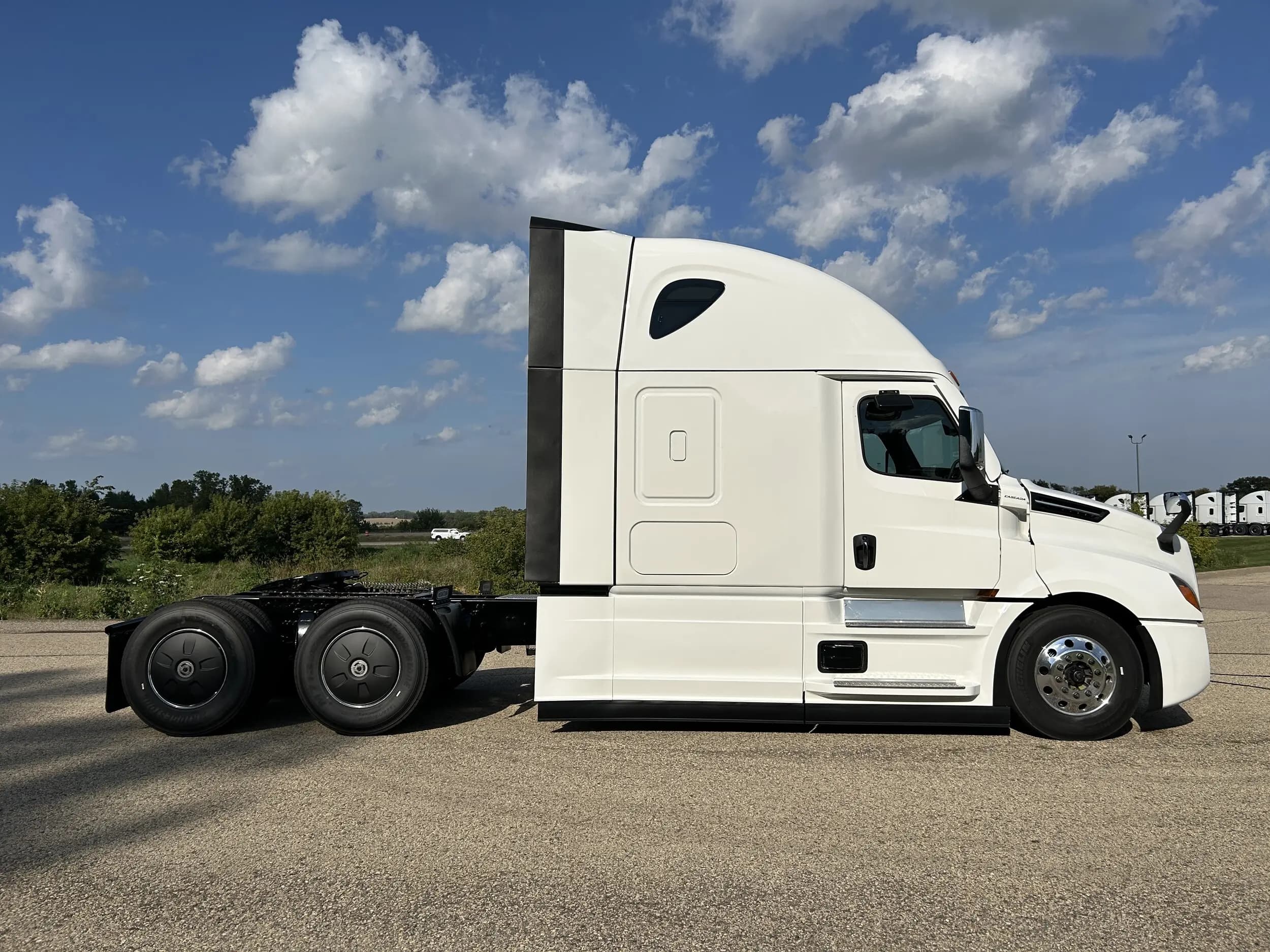 2026 Freightliner Cascadia — photo 4