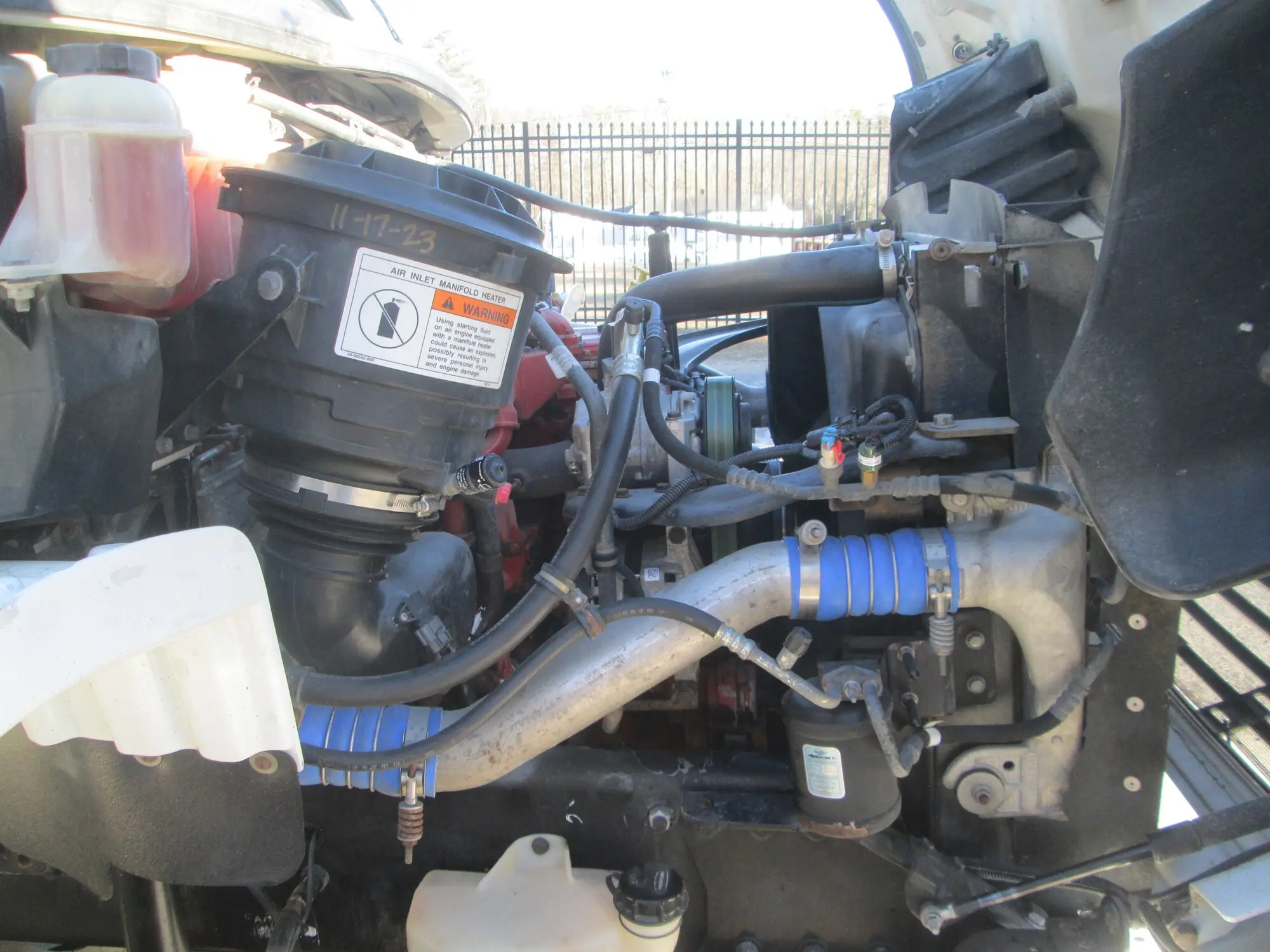 2013 Freightliner M2 106 — photo 11