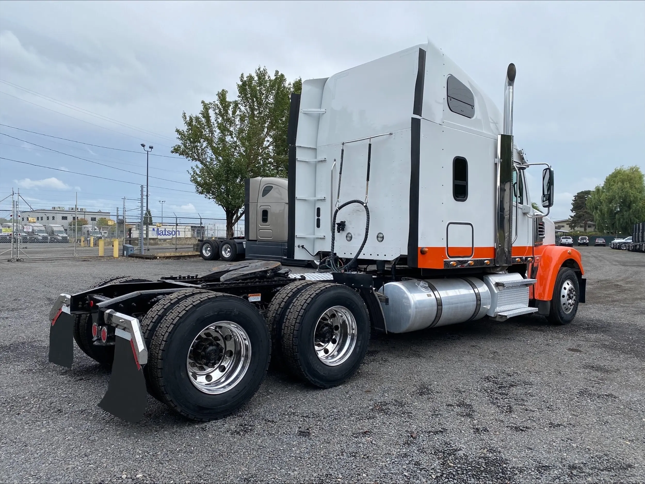2023 Freightliner 122SD — photo 6