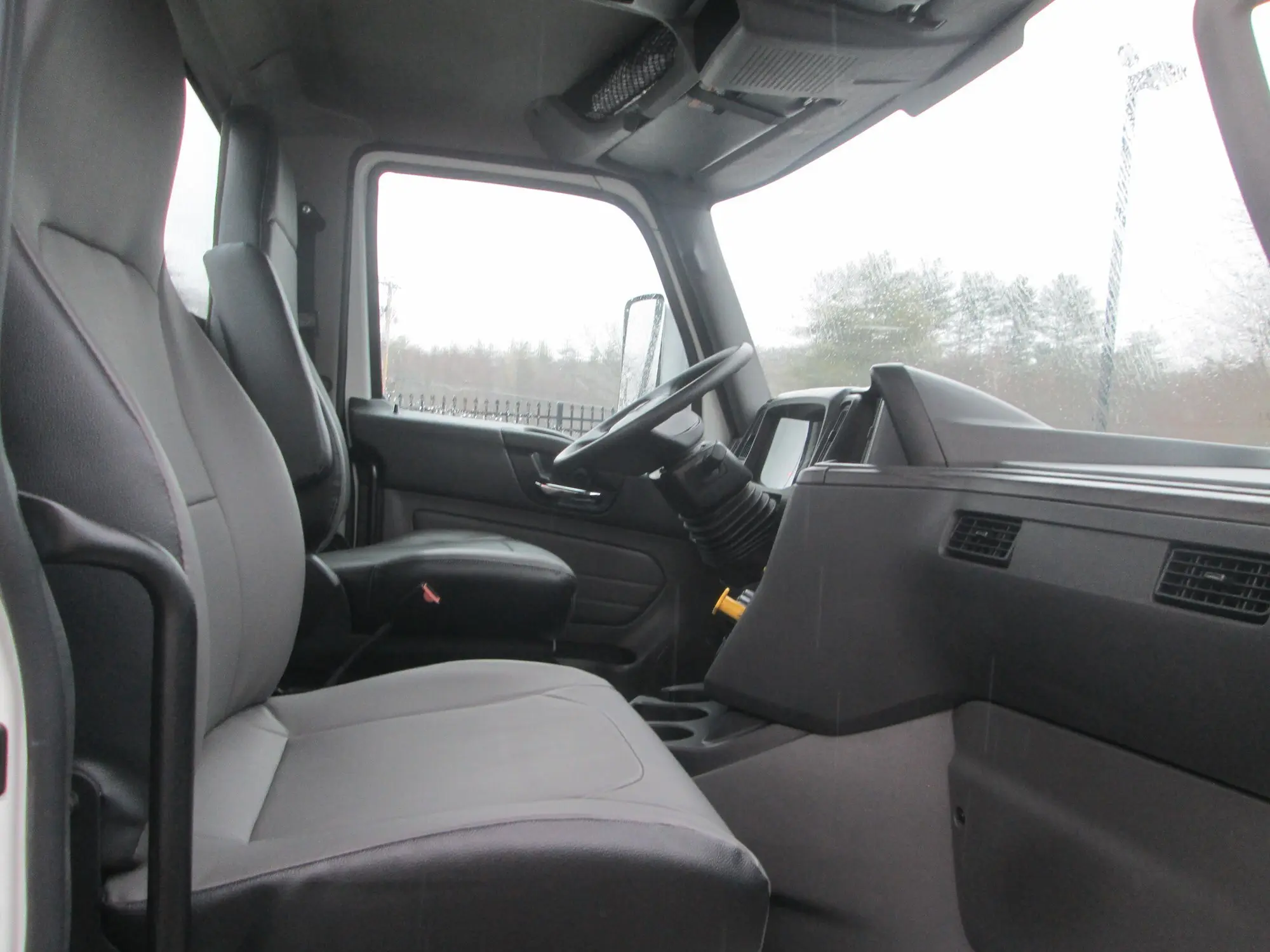 2024 International HX — photo 5