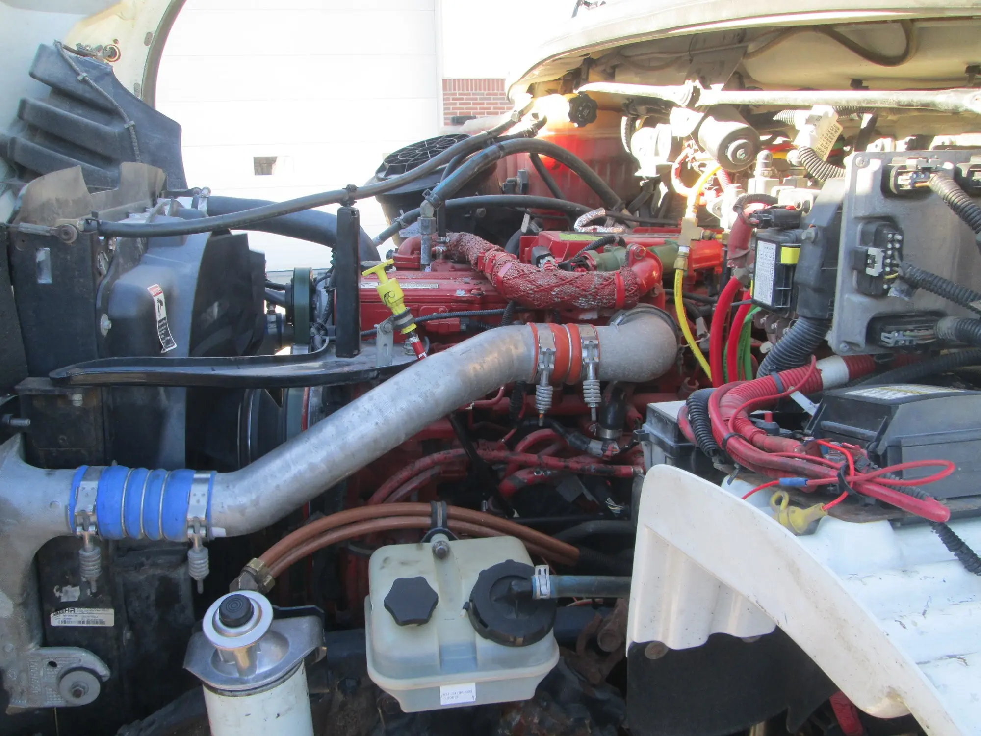 2013 Freightliner M2 106 — photo 9