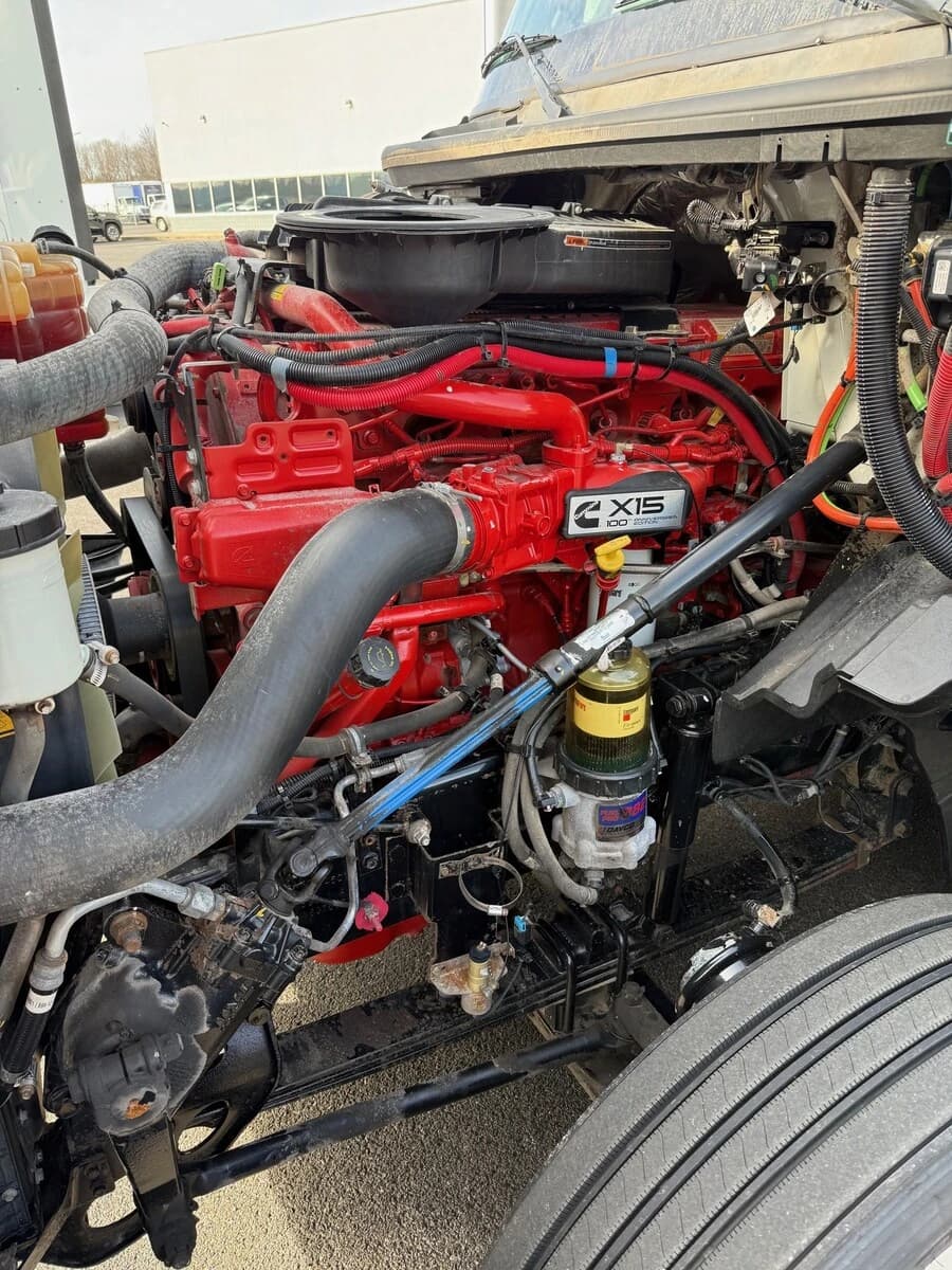 2021 International LT — photo 9